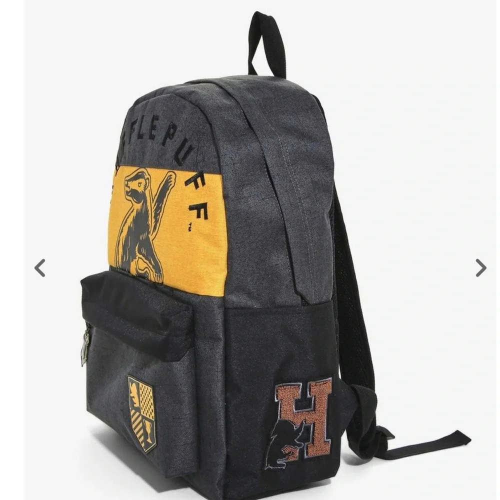 🦡 Harry Potter Hufflepuff Backpack +FREE GIFT! - Picture 2 of 6